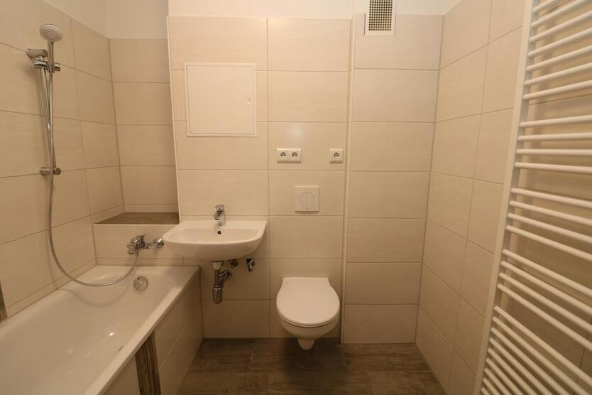 Hulapalu...greif einfach zu...moderne 3-RW mit Wanne u. Balkon!!! zimmer