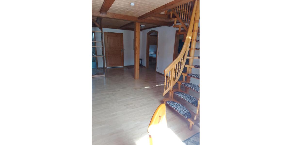 Dachgeschoßwohnung Thurnau - 4 Zimmer, 100 m&sup2;, 650&euro; | Angebot:26671327