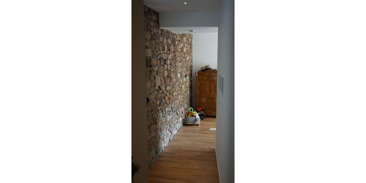 Etagenwohnung Schriesheim Branich - 3 Zimmer, 133 m&sup2;, 1.450&euro; | Angebot:27002660