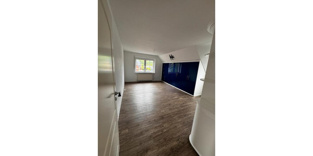 Wohnen auf Zeit Münster Berg Fidel - 5 Zimmer, 129 m&sup2;, 400&euro; | Angebot:26628659