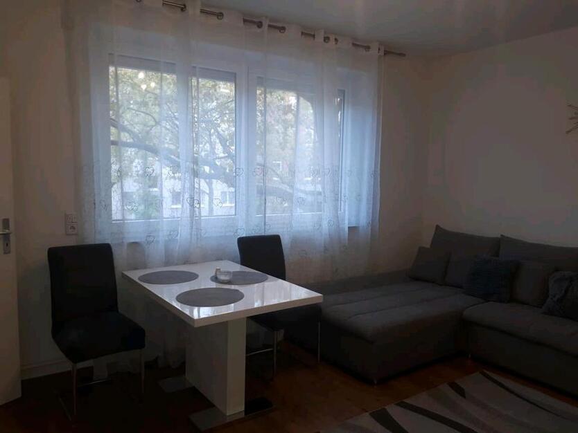 ich vermiete eine Wohnung zimmer