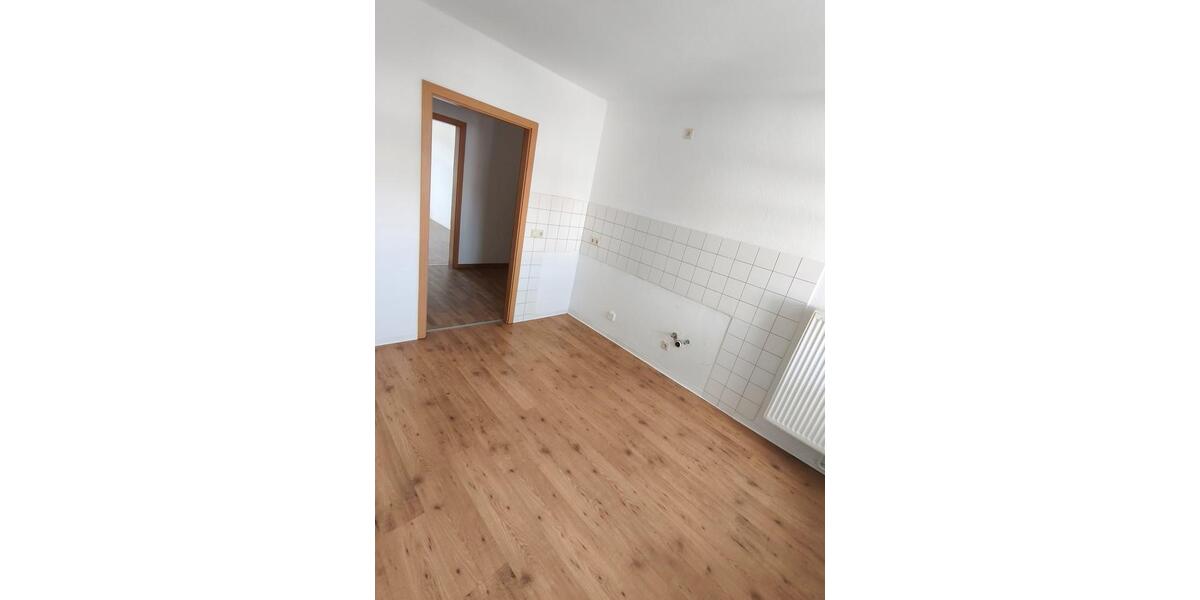 Etagenwohnung Pirna - 2 Zimmer, 61 m&sup2;, 439&euro; | Angebot:25902815