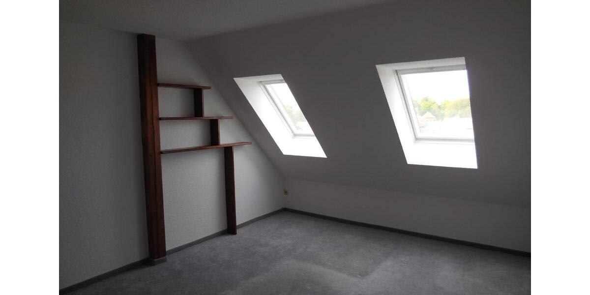 Dachgeschoßwohnung Königswartha - 2 Zimmer, 69 m&sup2;, 260&euro; | Angebot:24561636