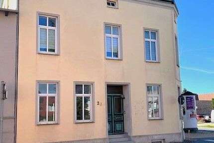 Wohnung zum Mieten in Güstrow - Schweriner Viertel 1.027 € 128.27 m² 4 zimmer