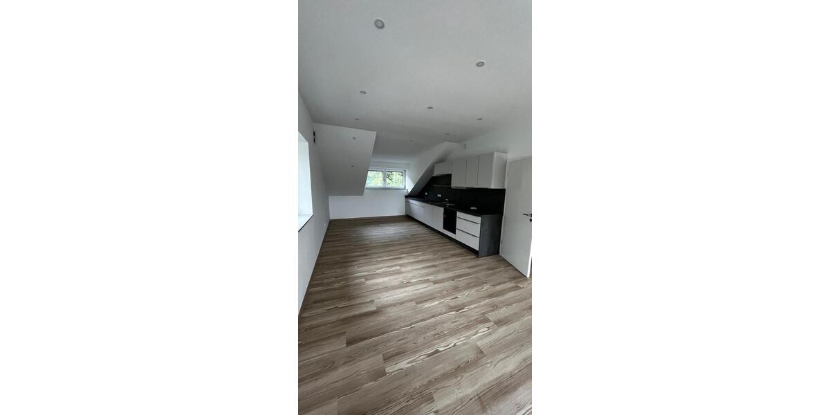 Dachgeschoßwohnung Ruderting - 2 Zimmer, 69 m&sup2;, 690&euro; | Angebot:26660082