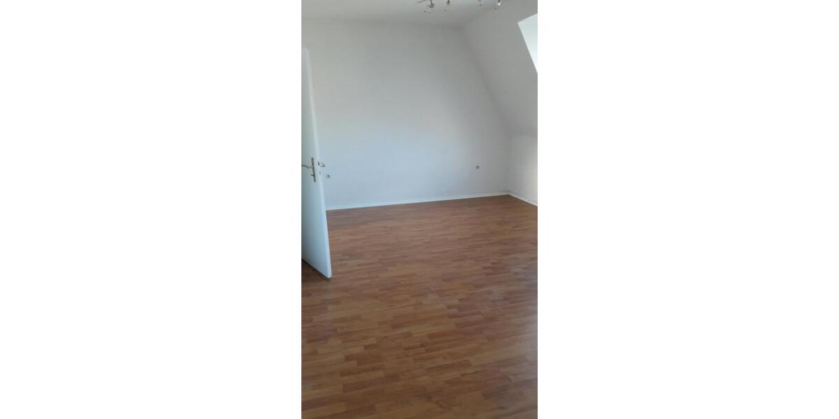 Dachgeschoßwohnung Flensburg - 2 Zimmer, 45 m&sup2;, 540&euro; | Angebot:24372859