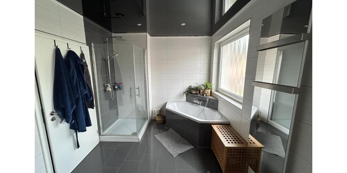 Etagenwohnung Kassel - 4 Zimmer, 105 m&sup2;, 1.500&euro; | Angebot:25934584