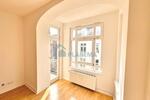 3-Zimmer-Altbauwohnung mit Erker, Balkon, modernem Bad und neuer Küche – zentrumsnah zimmer