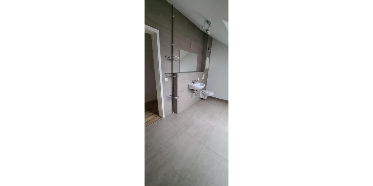 Dachgeschoßwohnung Strausberg - 2 Zimmer, 65 m&sup2;, 780&euro; | Angebot:26687898