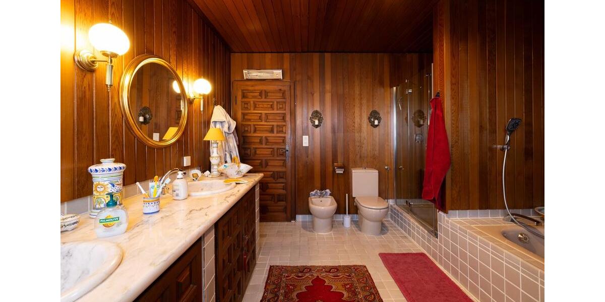 Einfamilienhaus Tiefenbach - 5 Zimmer, 204 m&sup2;, 3.000&euro; | Angebot:23820547