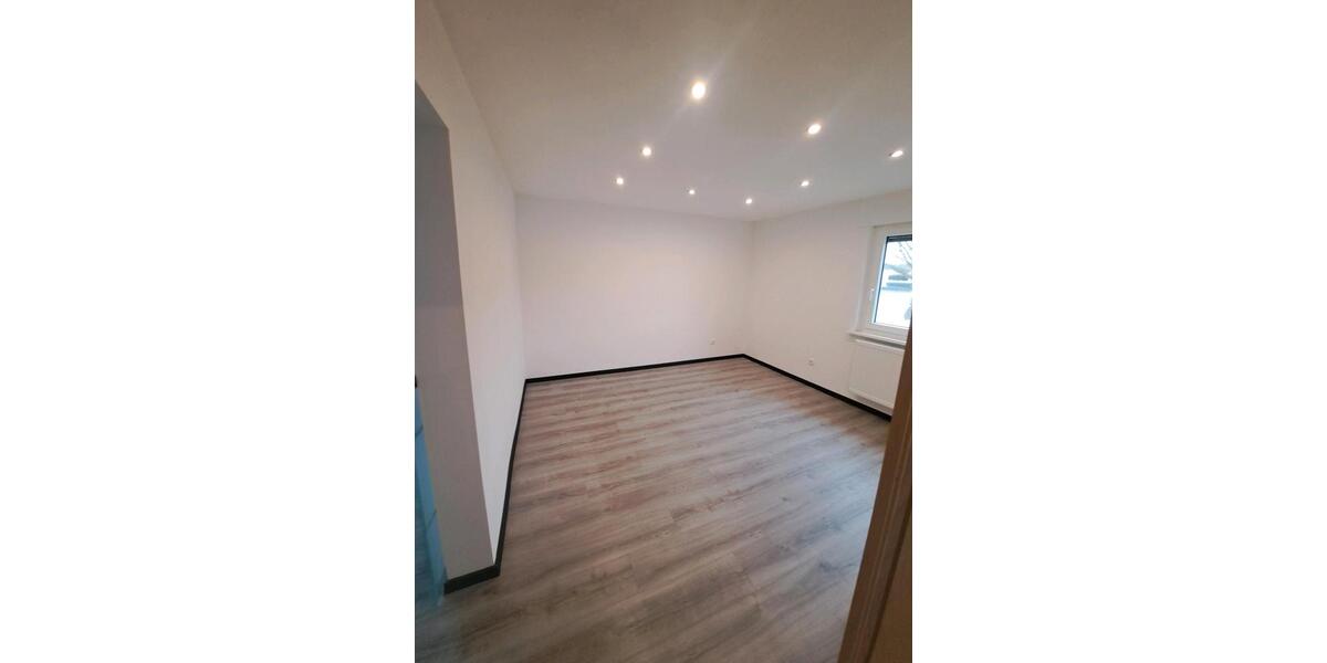Etagenwohnung Neuhof - 3.5 Zimmer, 100 m&sup2;, 750&euro; | Angebot:26227374
