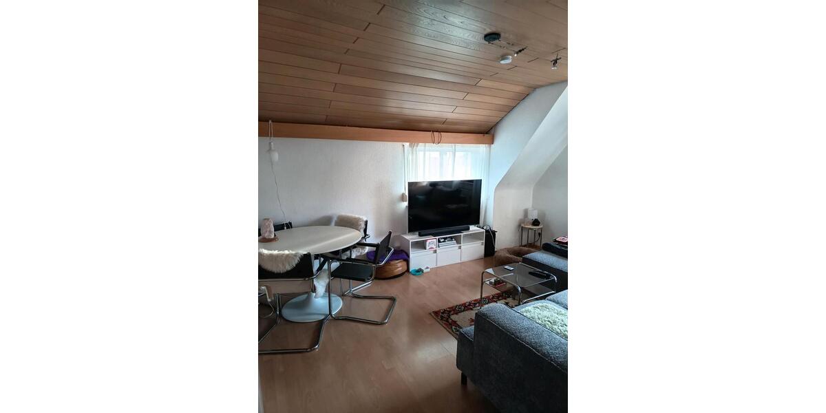 Dachgeschoßwohnung Lauffen am Neckar - 3.5 Zimmer, 80 m&sup2;, 850&euro; | Angebot:26483171