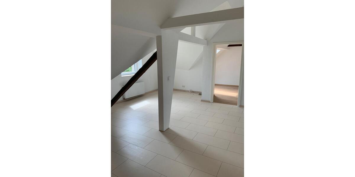 Sanierte 2-Zimmer-Wohnung mit EBK in Dinslaken zimmer