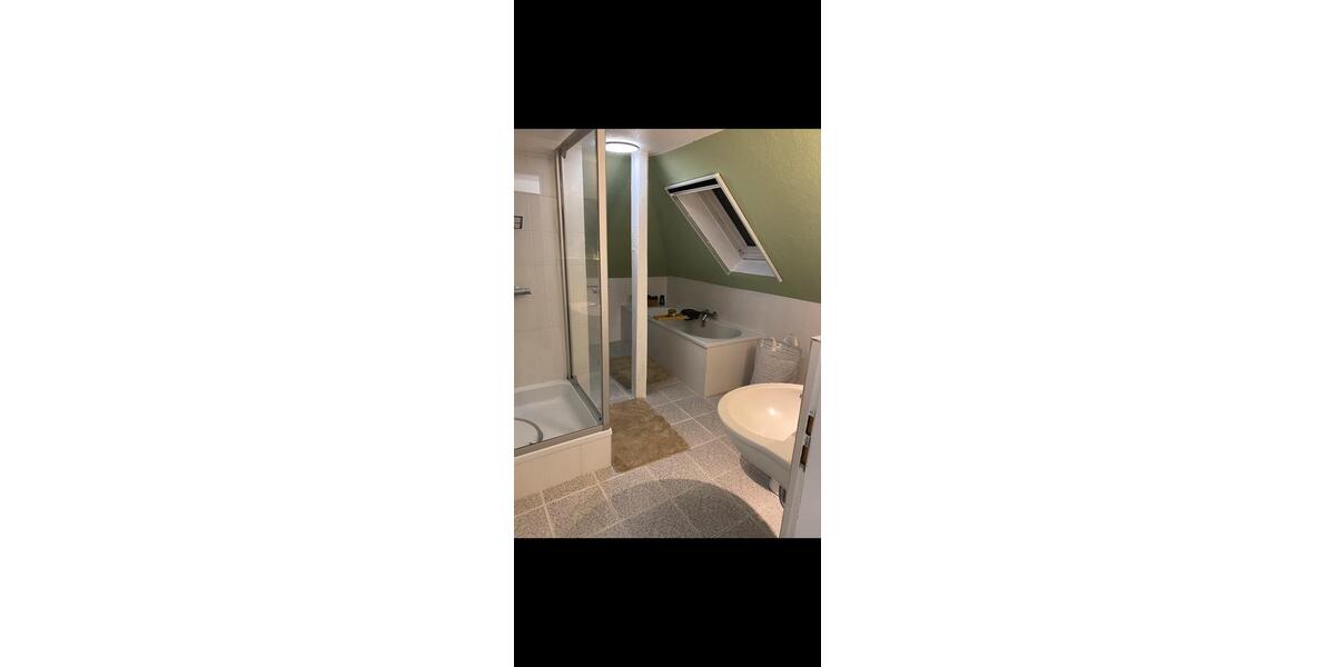 Doppelhaushälfte Wilhelmshaven - 9 Zimmer, 227 m&sup2;, 1.620&euro; | Angebot:26184293
