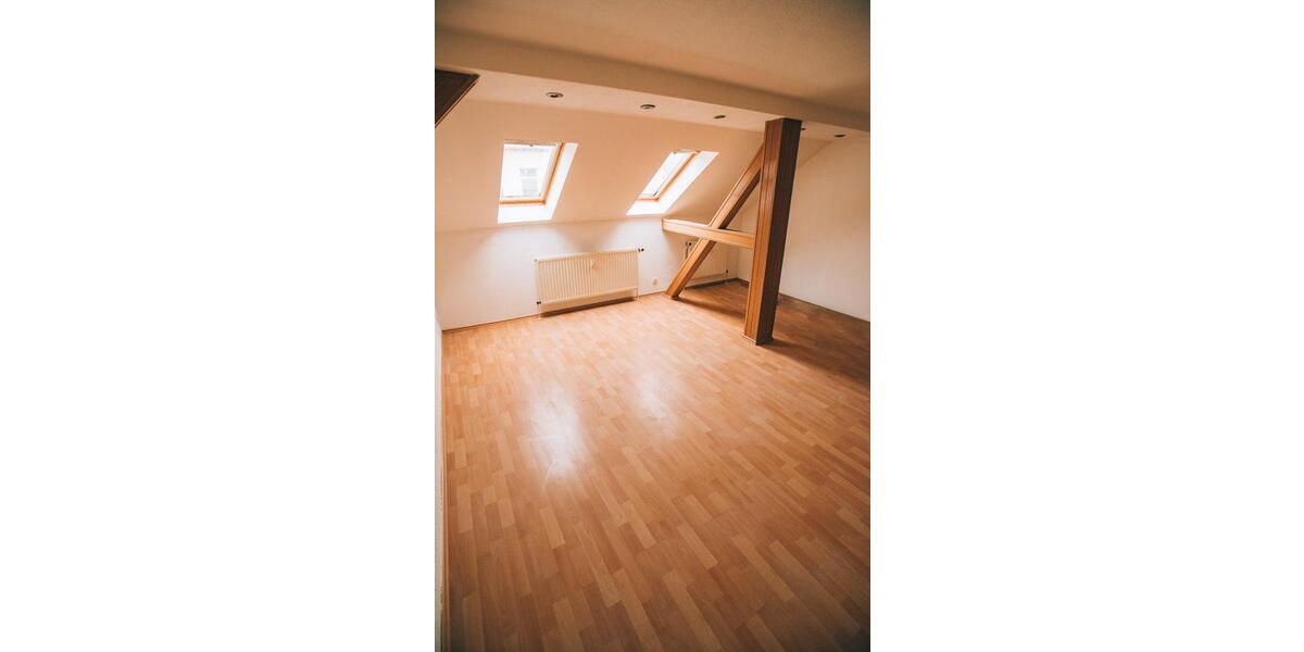 Dachgeschoßwohnung Gera Alt-Bieblach - 2.5 Zimmer, 75 m&sup2;, 449&euro; | Angebot:25968243