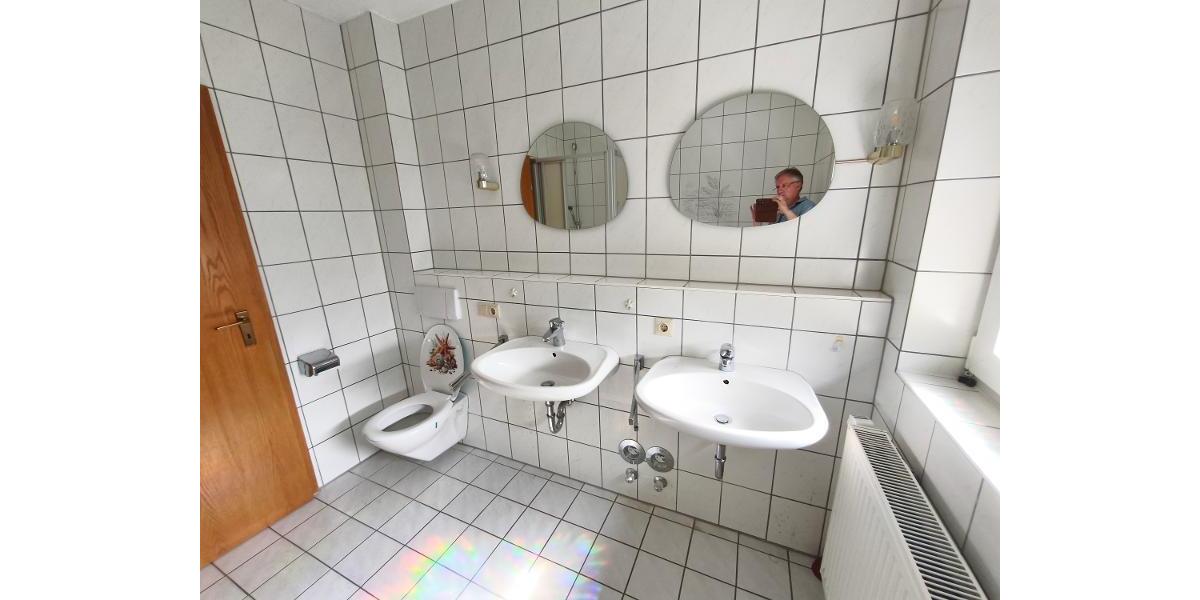 Ortsrandlage -3 Zi. Wohnung im EG mit Garage, Keller und Garten (auf Wunsch) - Etagenwohnung Adelsdorf OT | Angebot:27370413