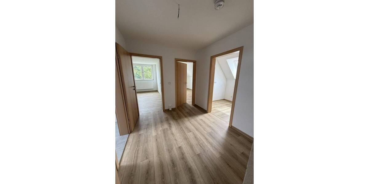 Etagenwohnung Stauchitz - 3 Zimmer, 55 m&sup2;, 385&euro; | Angebot:23971777