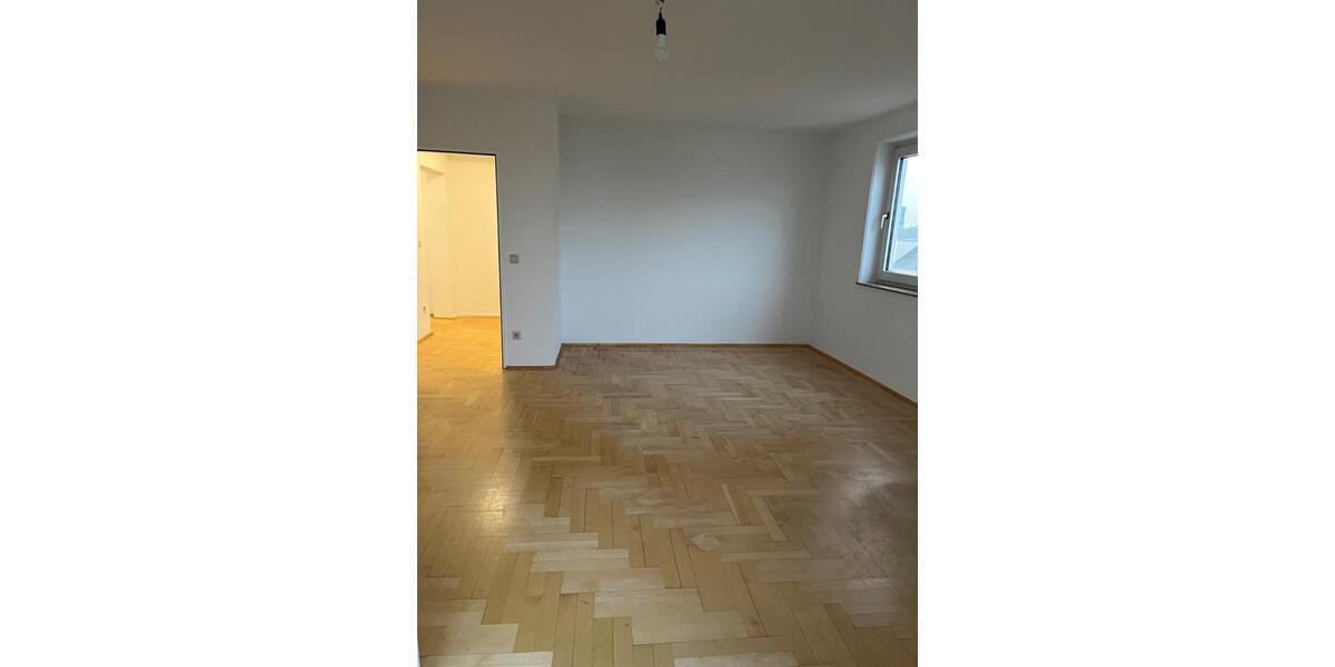 Etagenwohnung Wolfsburg - 2 Zimmer, 84 m&sup2;, 900&euro; | Angebot:26618676