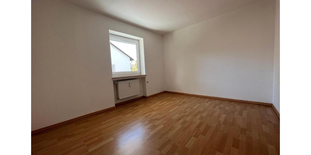 Etagenwohnung Buchloe - 3 Zimmer, 84 m&sup2;, 1.100&euro; | Angebot:26040540