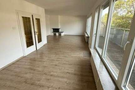Wohnung Düsseldorf Düsseltal - 4 Zimmer, 140 m&sup2;, 2.000&euro; | Angebot:27536441
