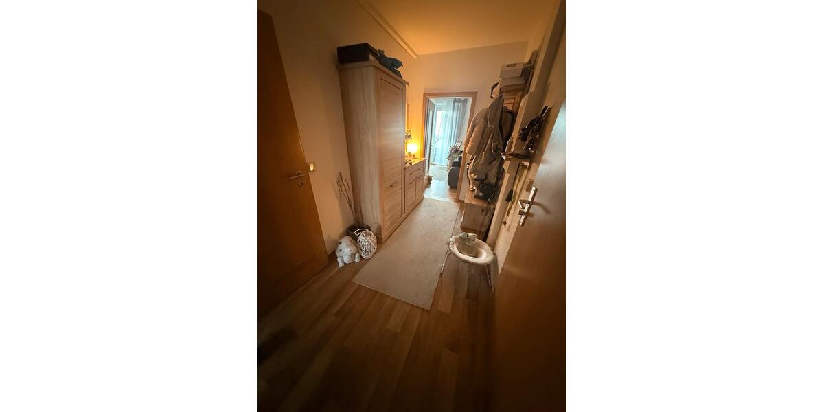 Etagenwohnung Neuhaus am Rennweg - 4 Zimmer, 76 m&sup2;, 863&euro; | Angebot:25636082