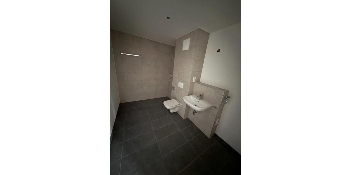 Erdgeschoßwohnung Coburg - 3 Zimmer, 96 m&sup2;, 1.295&euro; | Angebot:24960960