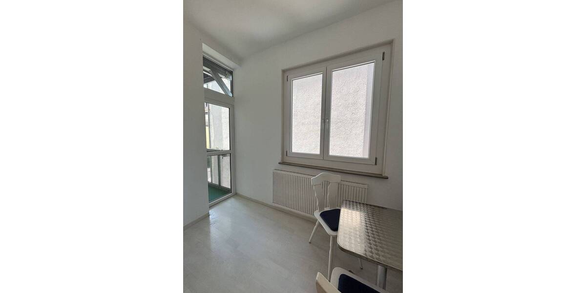 Etagenwohnung Stuttgart / Zuffenhausen Zuffenhausen - 2 Zimmer, 84 m&sup2;, 930&euro; | Angebot:26361618