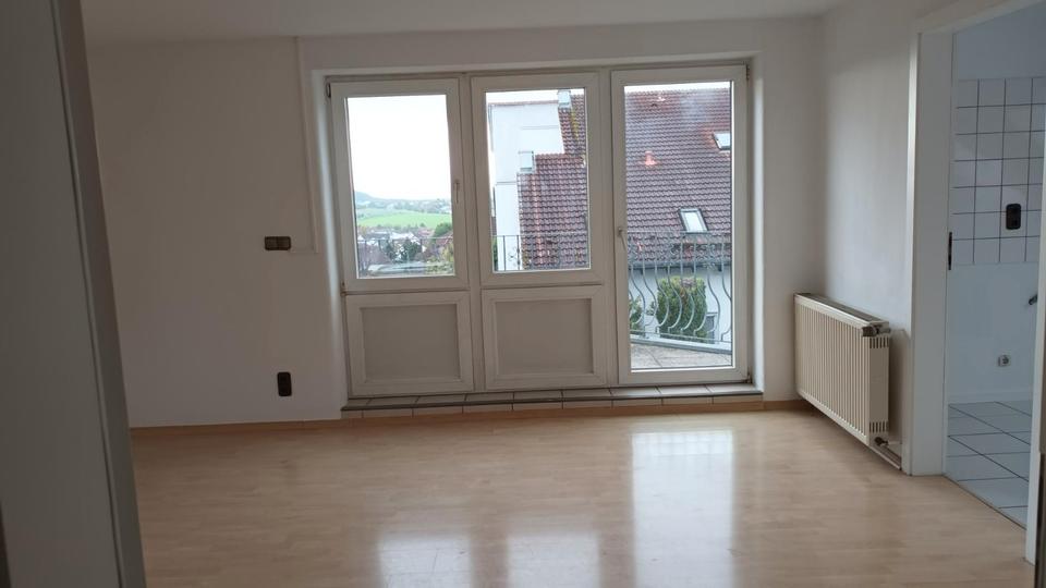 Dachgeschoßwohnung Künzell - 3 Zimmer, 120 m&sup2;, 895&euro; | Angebot:26019506