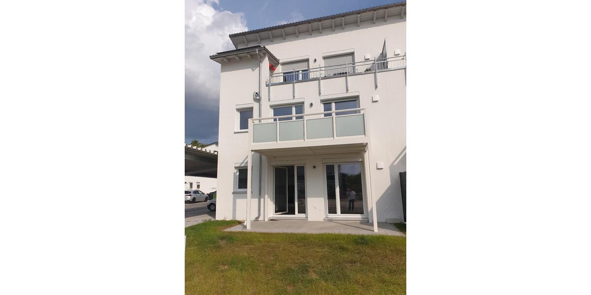 Erdgeschoßwohnung Kemnath - 2 Zimmer, 67 m&sup2;, 900&euro; | Angebot:26000184