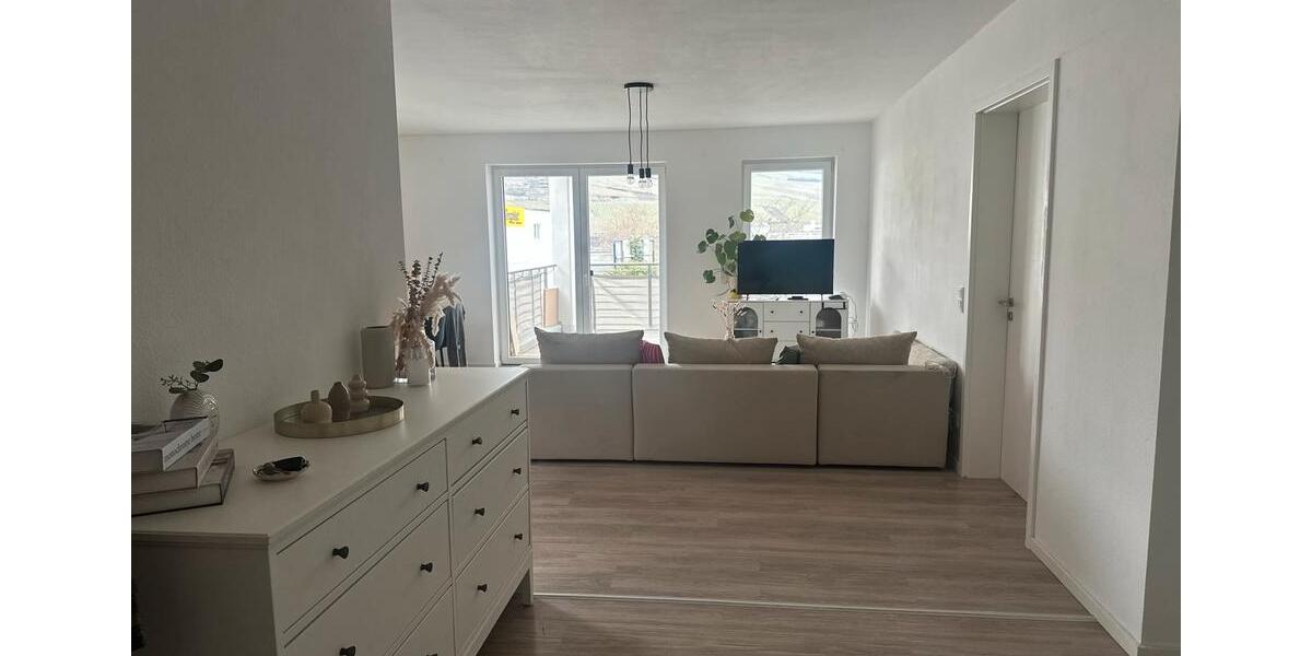 Etagenwohnung Bingen am Rhein - 2 Zimmer, 80 m&sup2;, 900&euro; | Angebot:26621573