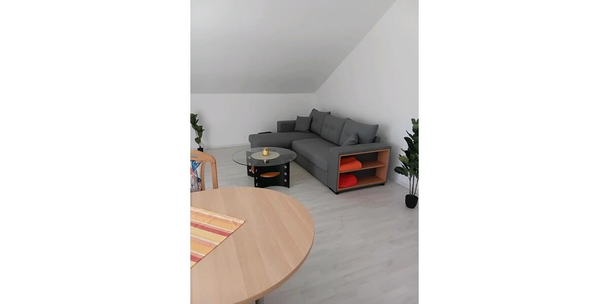 Dachgeschoßwohnung Neustadt am Rübenberge - 3.5 Zimmer, 120 m&sup2;, 1.100&euro; | Angebot:25613357