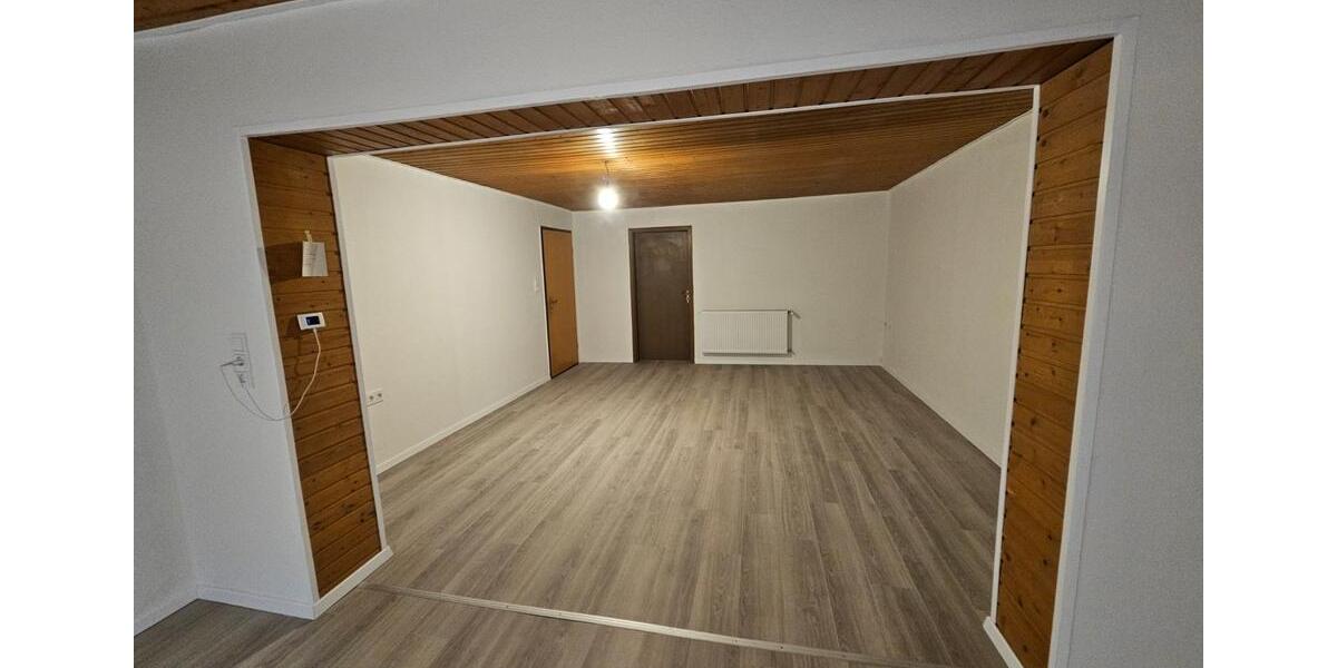 Etagenwohnung Lebach - 4 Zimmer, 110 m&sup2;, 850&euro; | Angebot:25362914