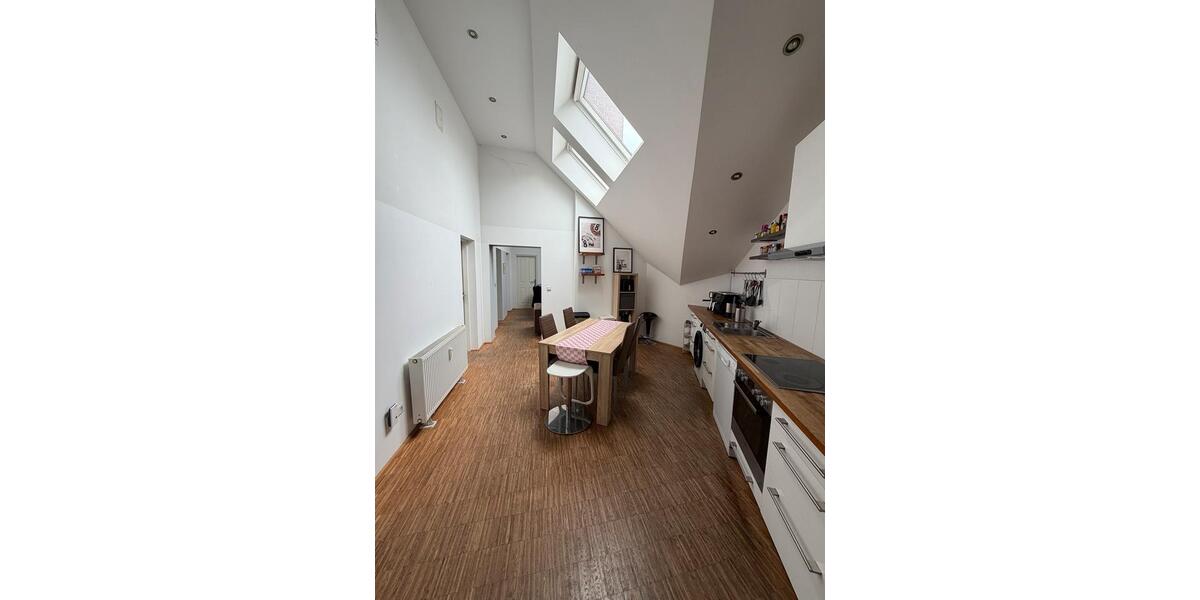 Etagenwohnung Düsseldorf Stadtbezirk 3 - 6 Zimmer, 150 m&sup2;, 650&euro; | Angebot:26663989