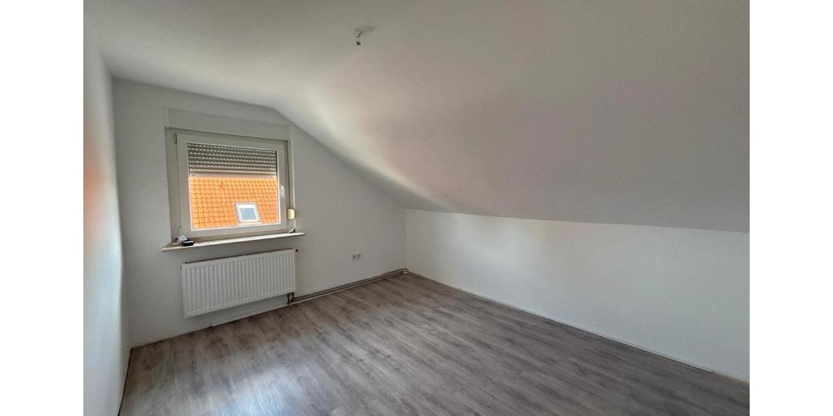 Einfamilienhaus Fritzlar - 6 Zimmer, 146 m&sup2;, 1.950&euro; | Angebot:24245183