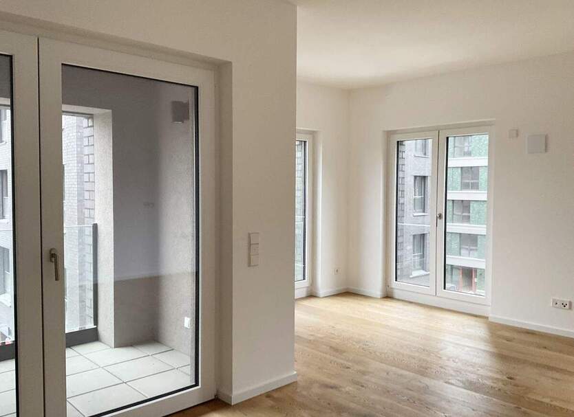 Achtung nur mit WBS!! Neubauwohnung mit Loggia, guter Schnitt, Parkett, Tageslichtbad, Aufzug 3 zimmer