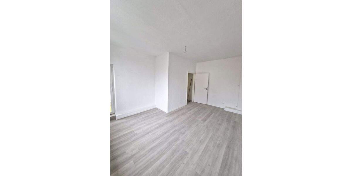 Zimmer in WG - In zentraler sanierter Wohnung mit zwei Bädern 4 zimmer