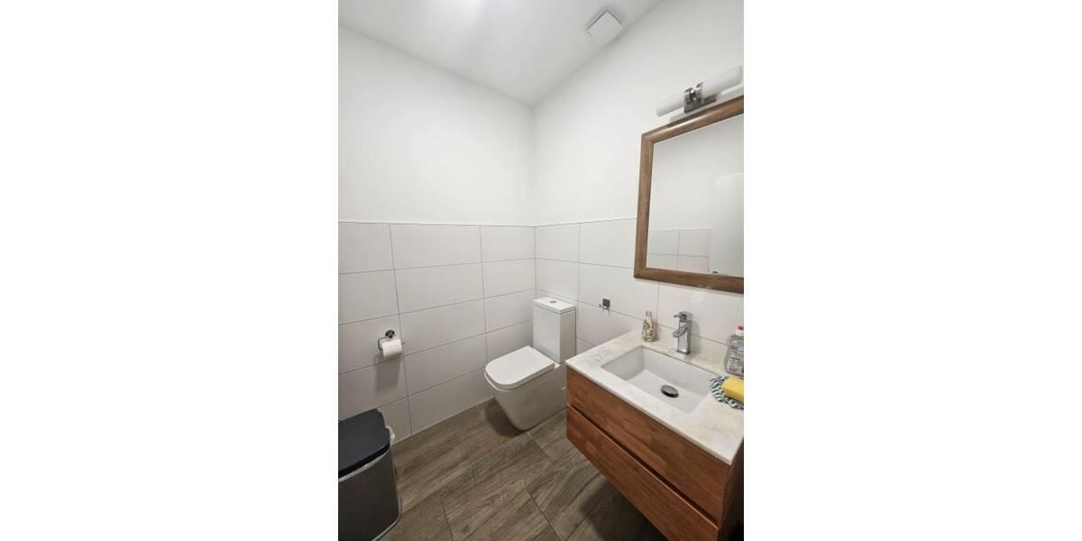 Leopoldshöhe PhysiopaxisBüroraum zur vermieten ca.80m²(50+30m²) zimmer