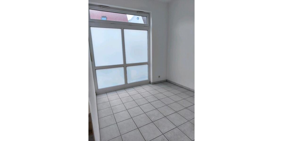 Erdgeschoßwohnung Herrenberg - 4 Zimmer, 103 m&sup2;, 1.410&euro; | Angebot:27568156