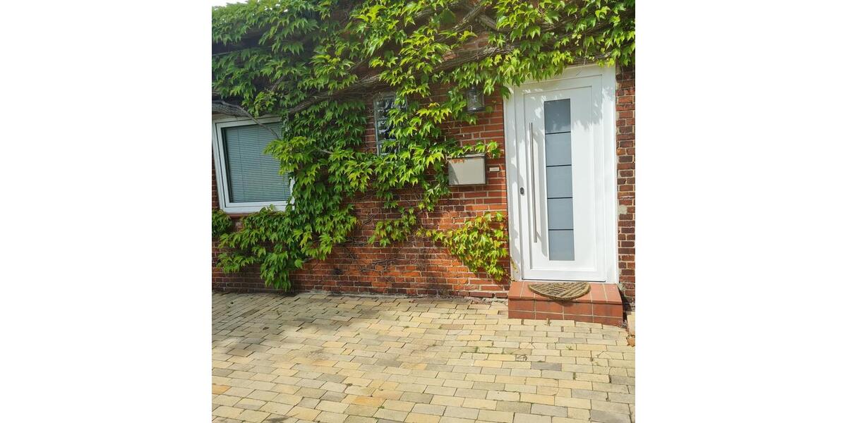 Erdgeschoßwohnung Büdelsdorf - 1 Zimmer, 28 m&sup2;, 305&euro; | Angebot:25869695