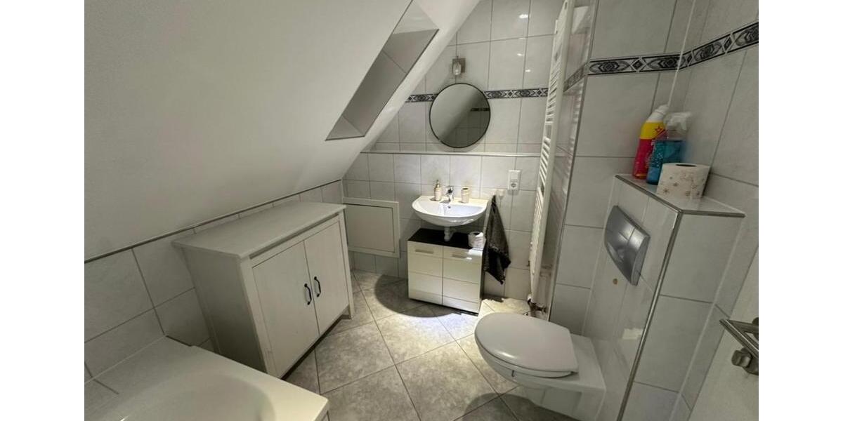 Dachgeschoßwohnung Rödelsee - 4.5 Zimmer, 108 m&sup2;, 950&euro; | Angebot:24338948