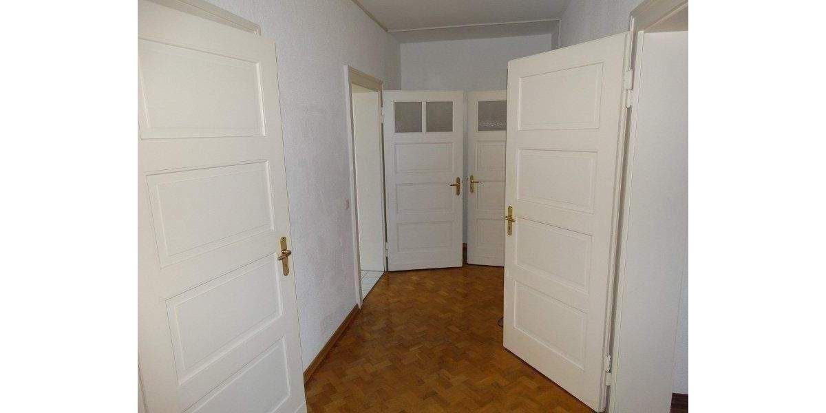 Etagenwohnung Görlitz Innenstadt - 2 Zimmer, 66 m&sup2;, 300&euro; | Angebot:26189199