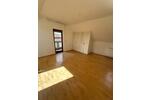 Dachgeschoßwohnung Hohenroth - 3 Zimmer, 102 m&sup2;, 750&euro; | Angebot:25641053