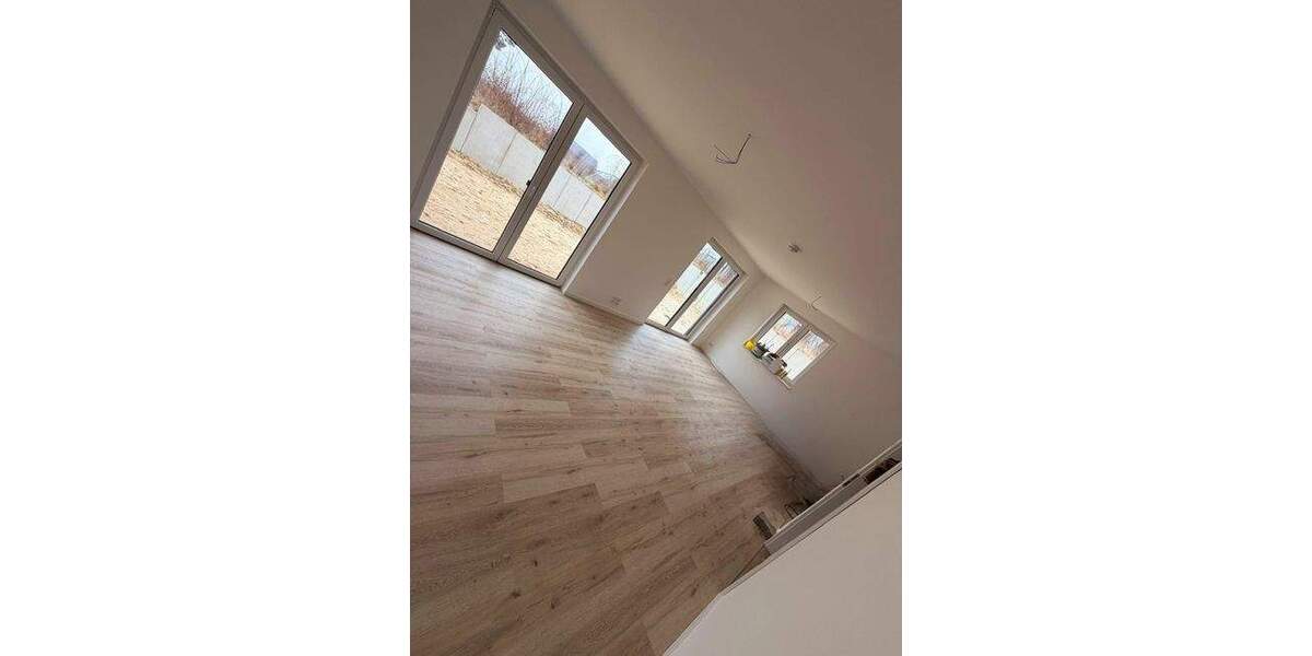 Doppelhaushälfte Brandenburg an der Havel / Neuschmerzke Neustadt - 4 Zimmer, 127 m&sup2;, 1.600&euro; | Angebot:25697028