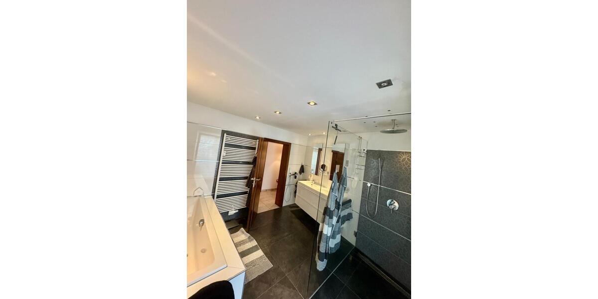 Terrassenwohnung Pulheim - 3 Zimmer, 131 m&sup2;, 1.950&euro; | Angebot:25820664