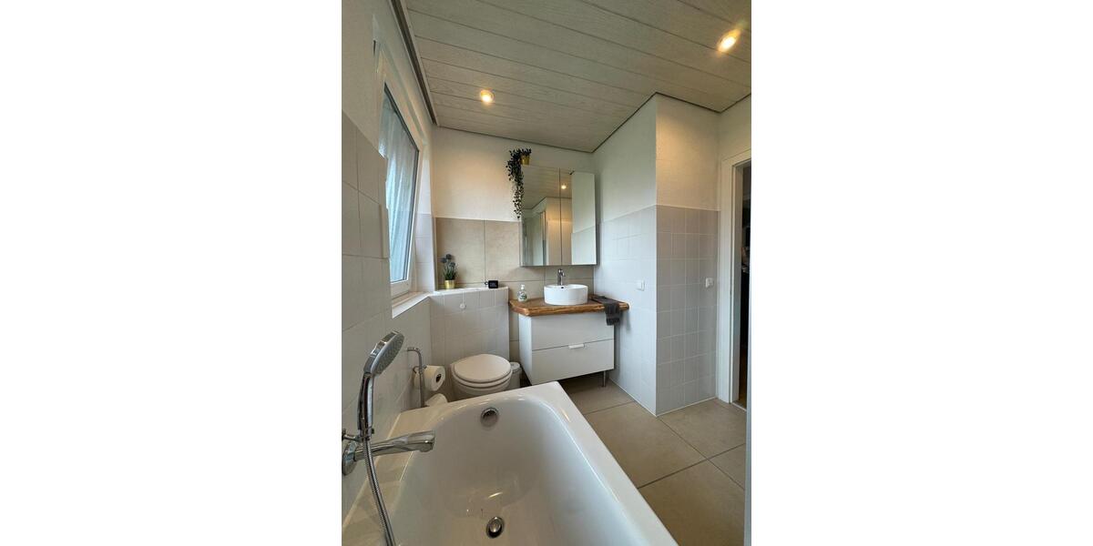 Wohnen auf Zeit Bielefeld Heepen - 10 Zimmer, 150 m&sup2;, 390&euro; | Angebot:25982226