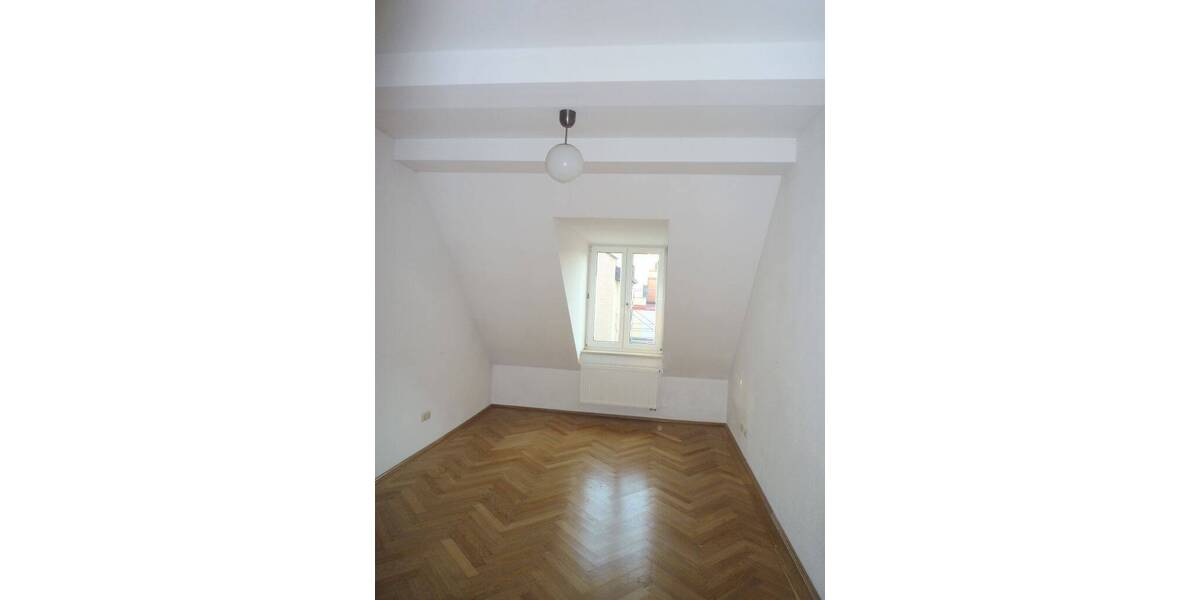 Etagenwohnung München Ludwigsvorstadt-Isarvorstadt - 3 Zimmer, 83 m&sup2;, 1.630&euro; | Angebot:26217574