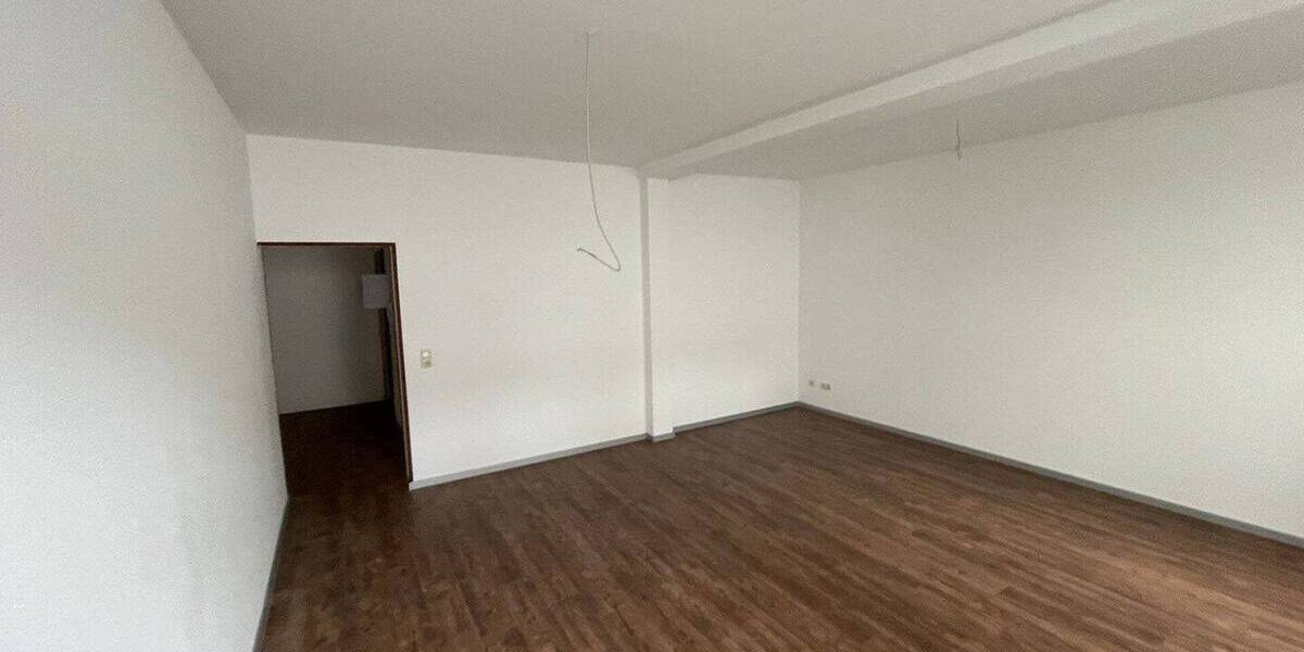 Etagenwohnung Eisenach - 2 Zimmer, 74 m&sup2;, 444&euro; | Angebot:26554397