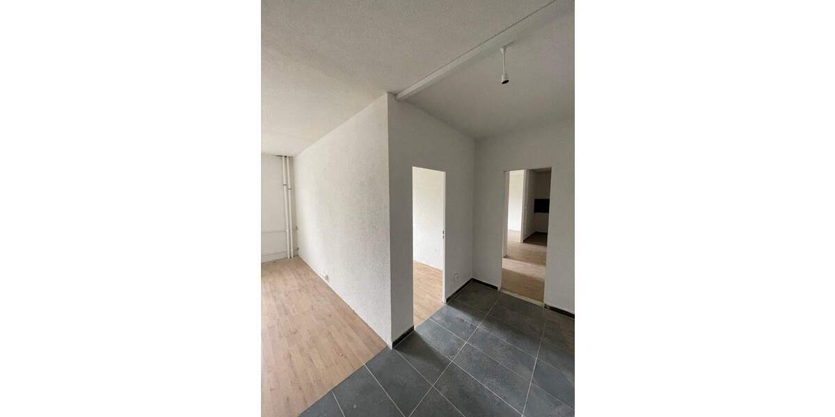 Etagenwohnung Schneeberg Neustädtel - 7 Zimmer, 131 m&sup2;, 966&euro; | Angebot:23129727