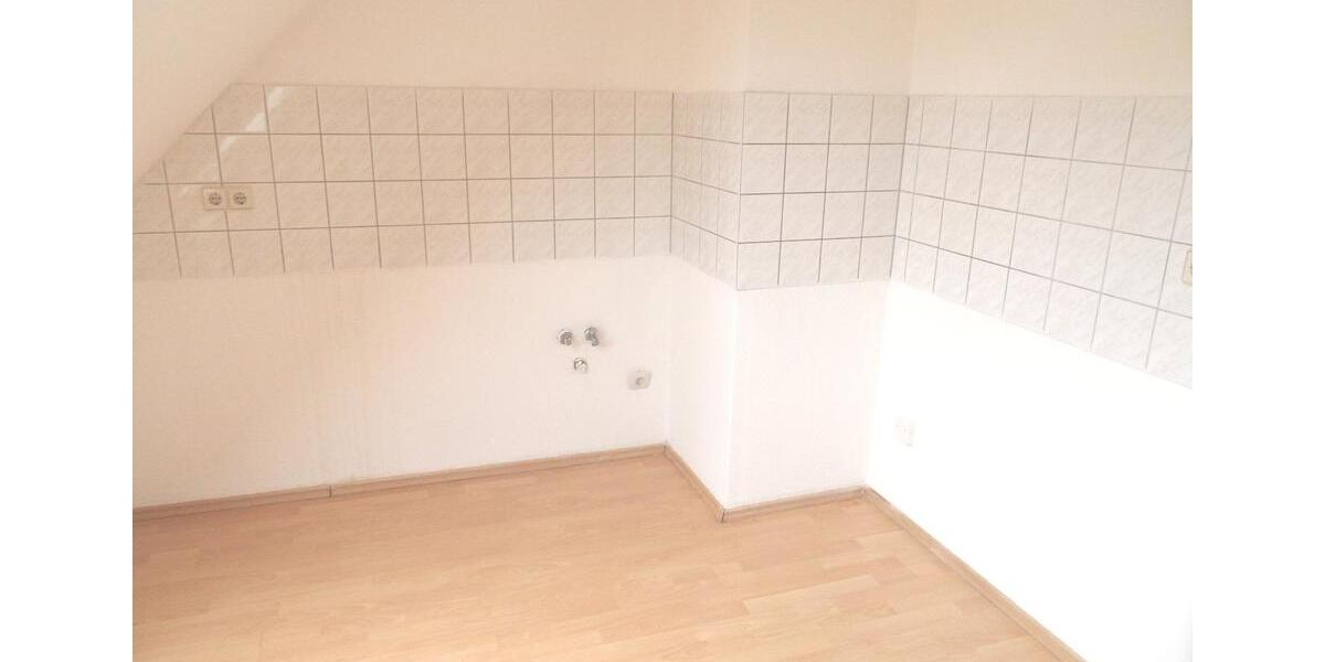 * gemütliche 2 Zimmer Wohnung in Leubnitz zu vermieten * mit Wanne und Dusche * 2 zimmer