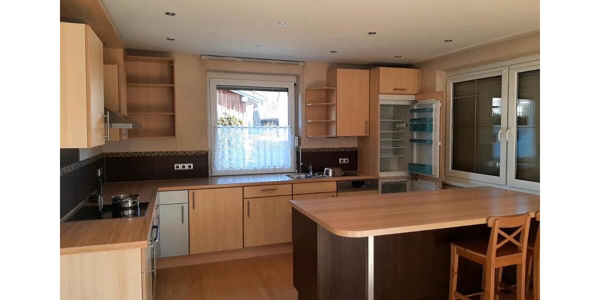 Etagenwohnung Deggendorf - 5 Zimmer, 1 m&sup2;, 1.200&euro; | Angebot:25298360